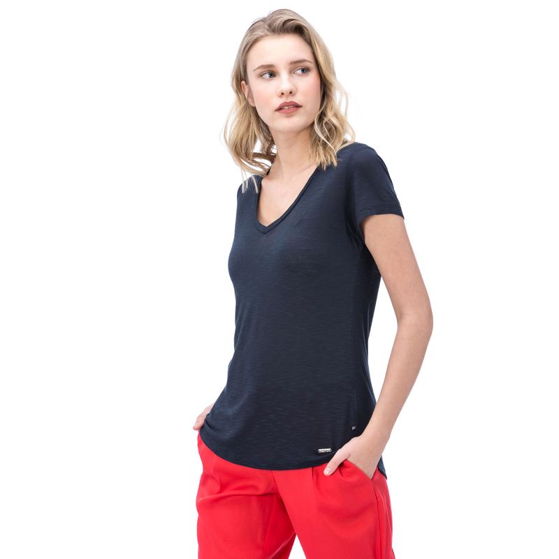 NAUTICA KADIN LACİVERT KISA KOLLU V YAKA T-SHIRT